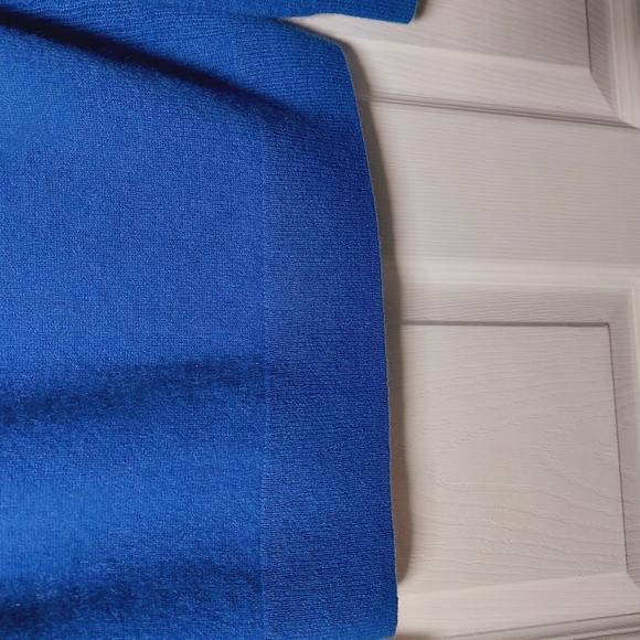 Saks Fifth Avenue Blue V-Neck Sweater - Picture 9 of 10